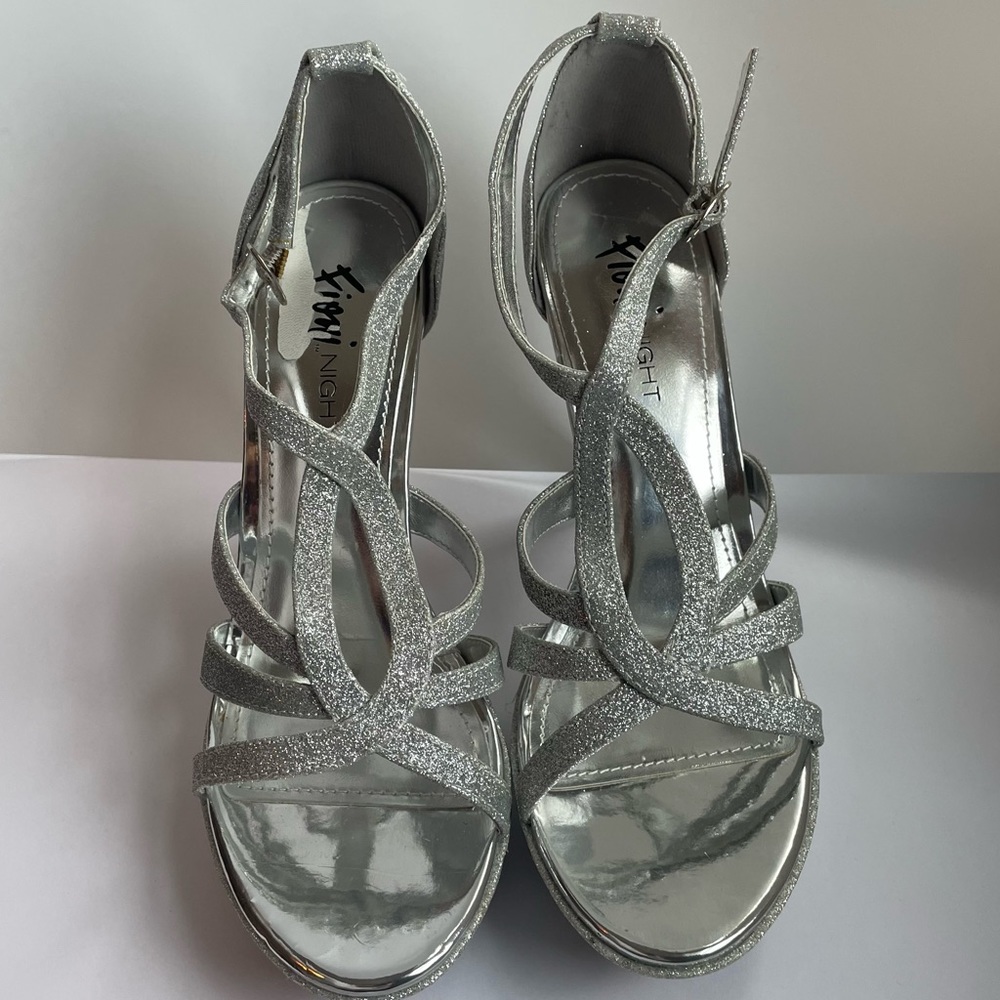 Size 8 Fiona Night Silver Sparkly High Heels